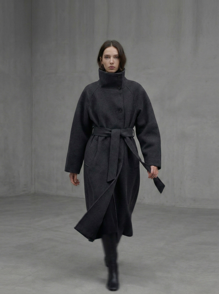 Abrigo largo cruzado de lana con cuello alto