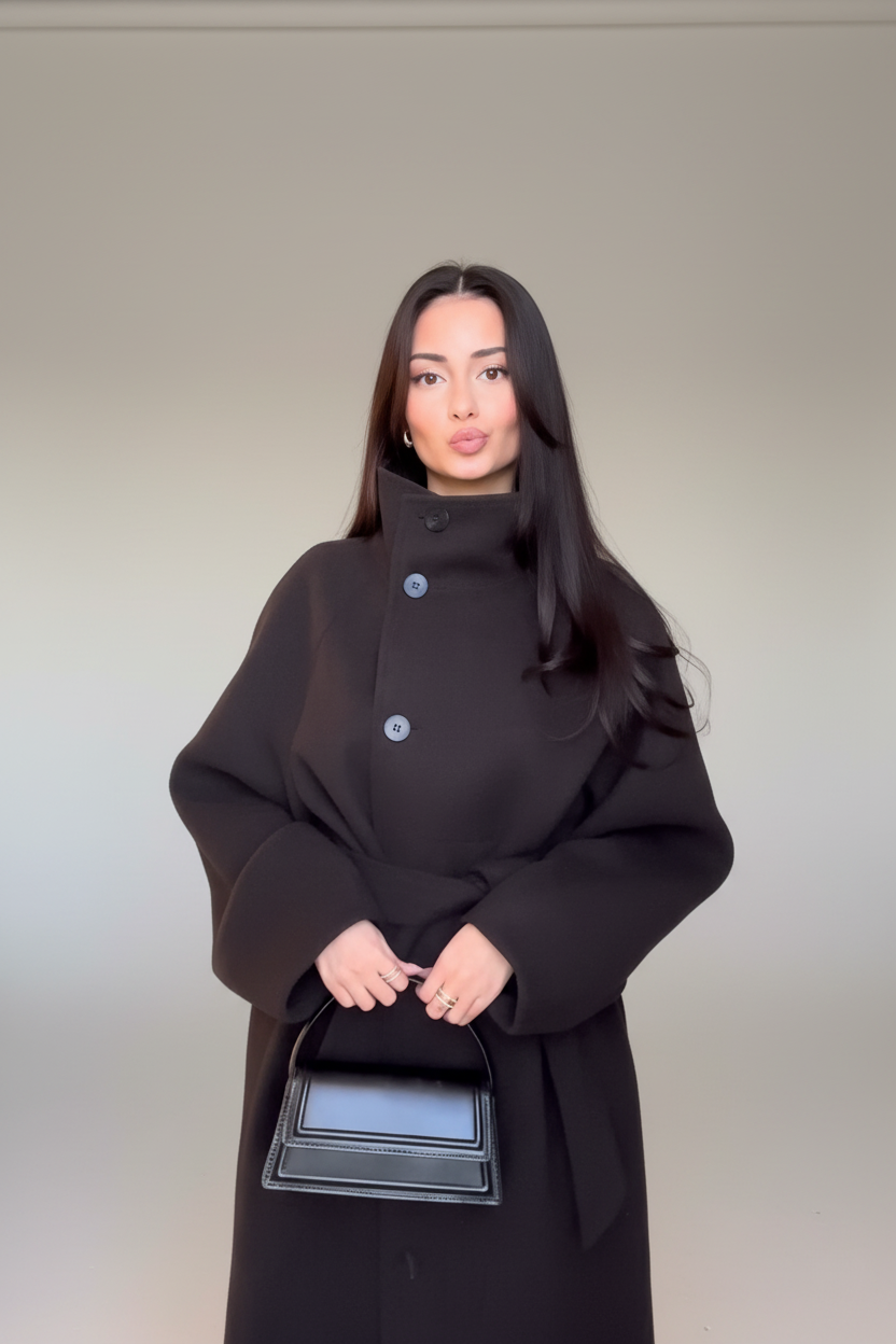 Abrigo largo cruzado de lana con cuello alto