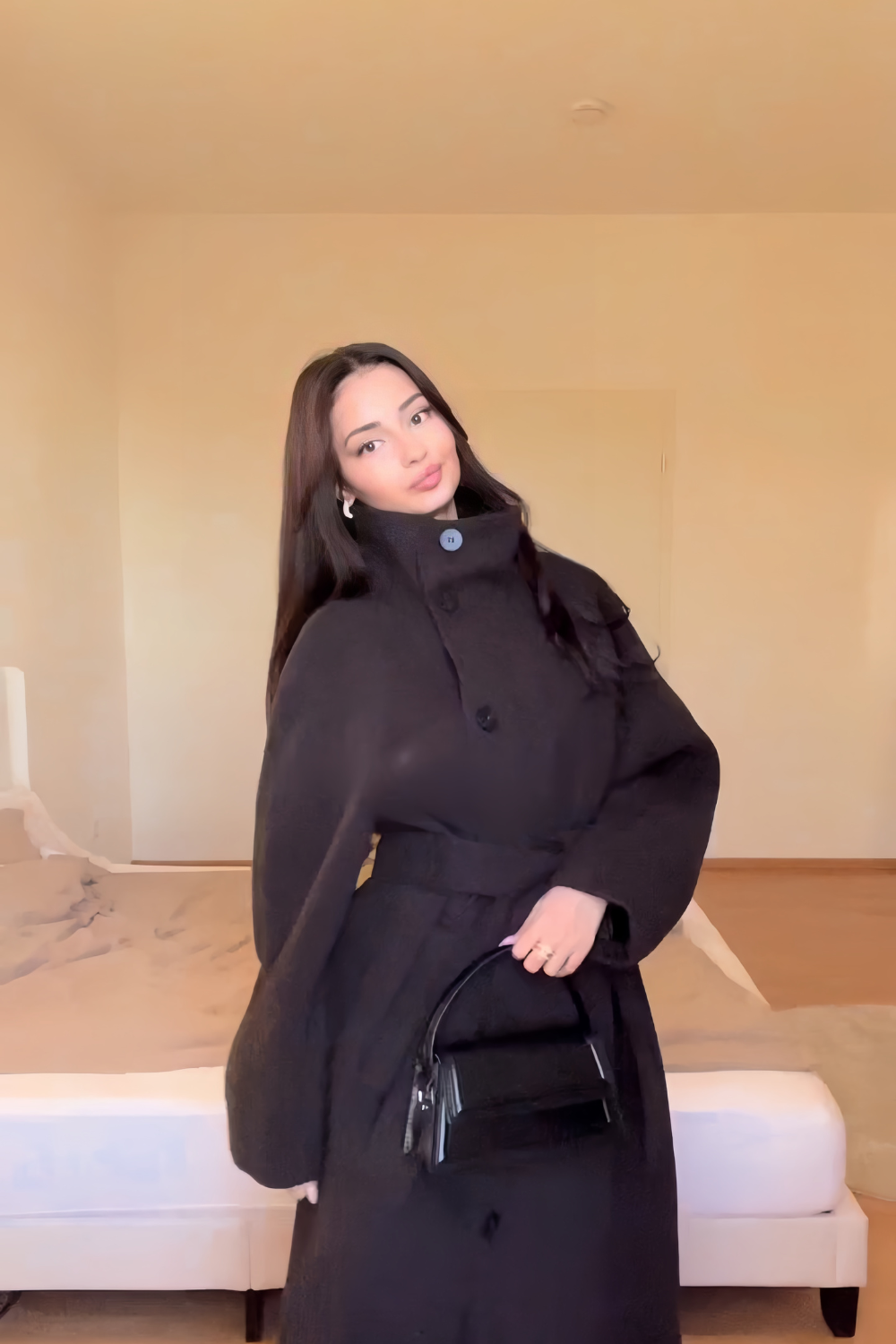 Abrigo largo cruzado de lana con cuello alto